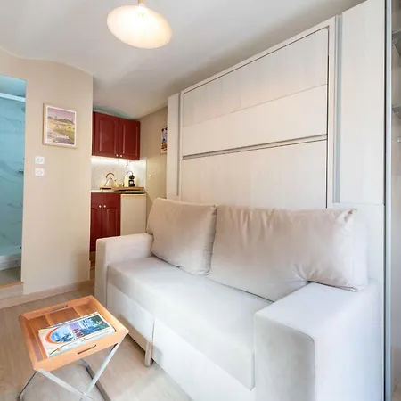 Apartmán With Garden Centre *